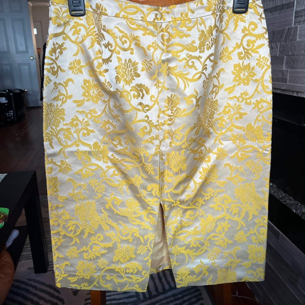 Banana Republic Yellow Embellished Pencil Skirt Knee-length - Picture 2 of 6